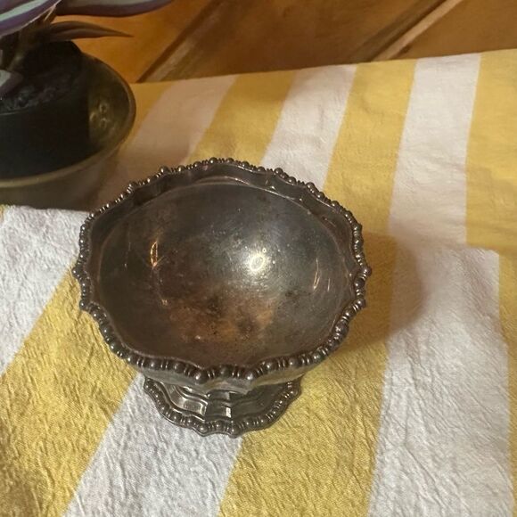 Avon Silverplate Miniature Pedestal Bowl - Picture 5 of 5